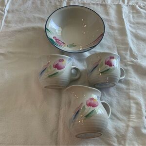 Set International Tableworks Stoneware Floral Plate 2 Mugs& Creamer Coordinating